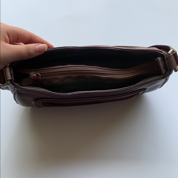 COPY - Nice Red Liz Claiborne bag - Picture 5 of 7